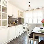 Rox Central Apartments 3