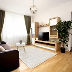 Rox Central Apartments 3
