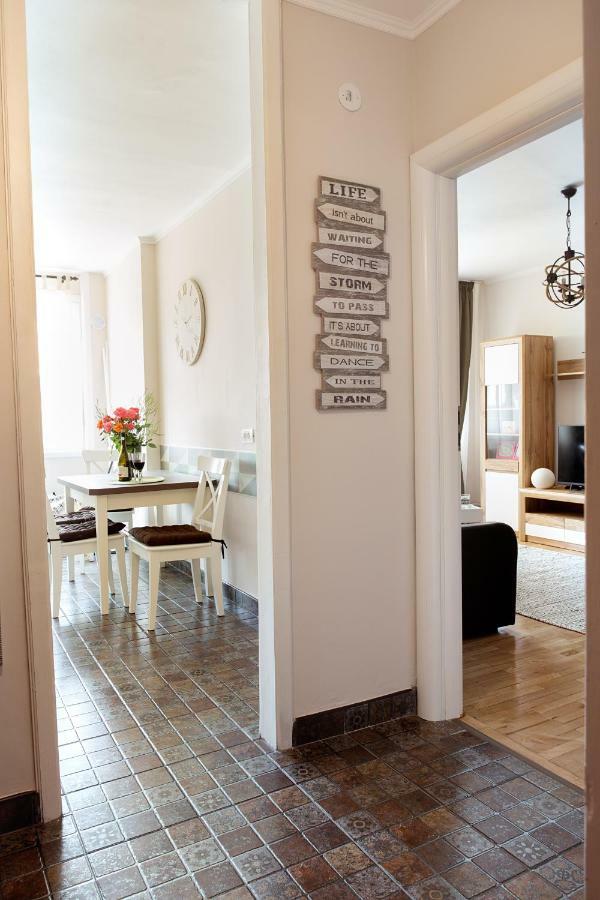 Apartment Rox 3 *